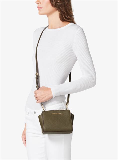 michael kors selma tasche mini|Selma Mini Crossgrain Leather Crossbody Bag .